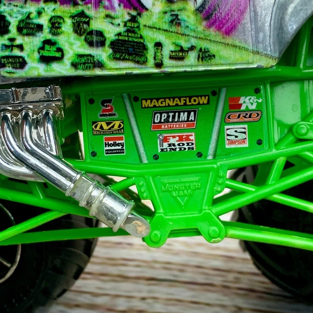 Grave Digger Monster Jam‎ Monster Truck 1:64 Large Toy Car Collectible